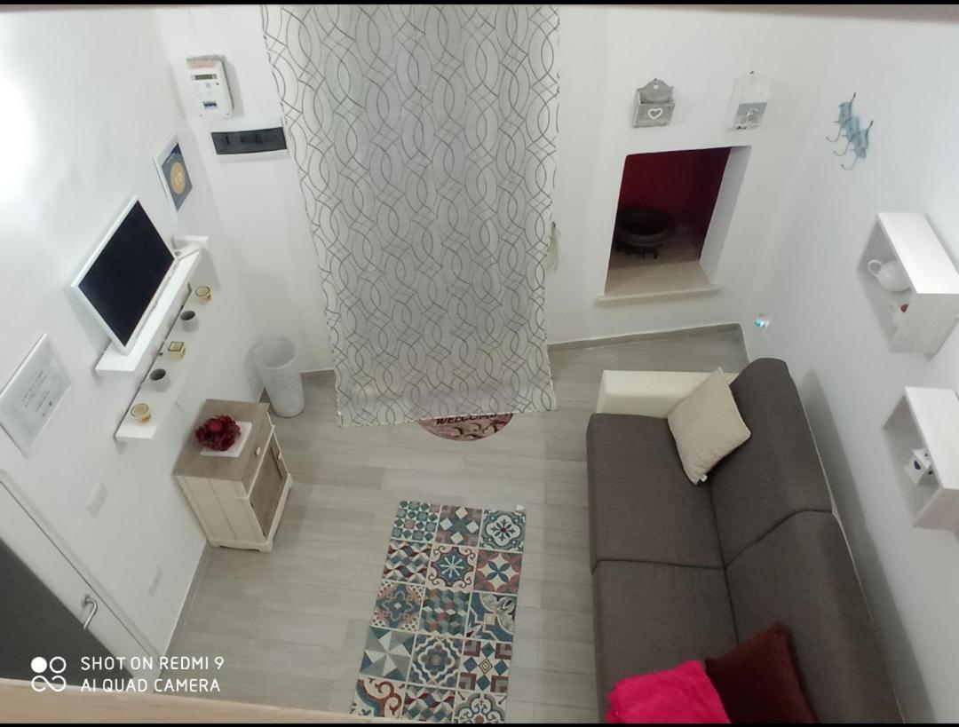 Ferienwohnung Il Nido Della Calandra Tuglie Exterior foto