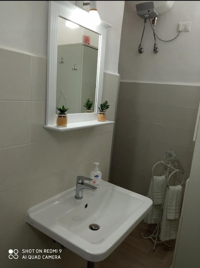 Ferienwohnung Il Nido Della Calandra Tuglie Exterior foto