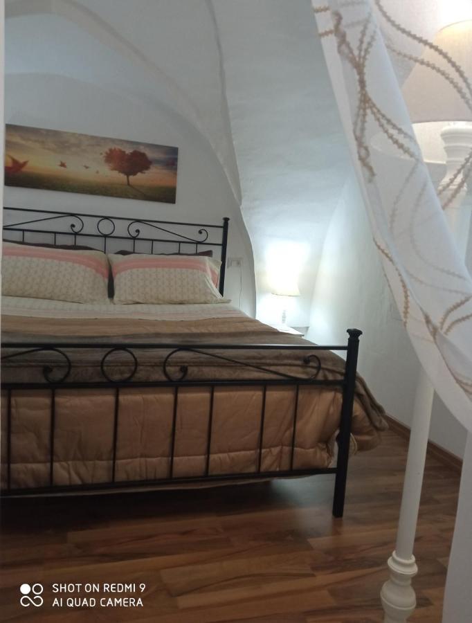 Ferienwohnung Il Nido Della Calandra Tuglie Exterior foto
